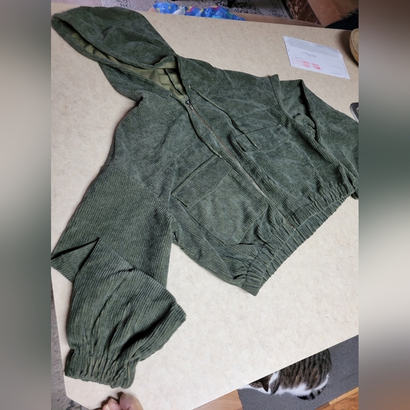 Zaful Corduroy Crop Hooded long sleeve top - Picture 9 of 16